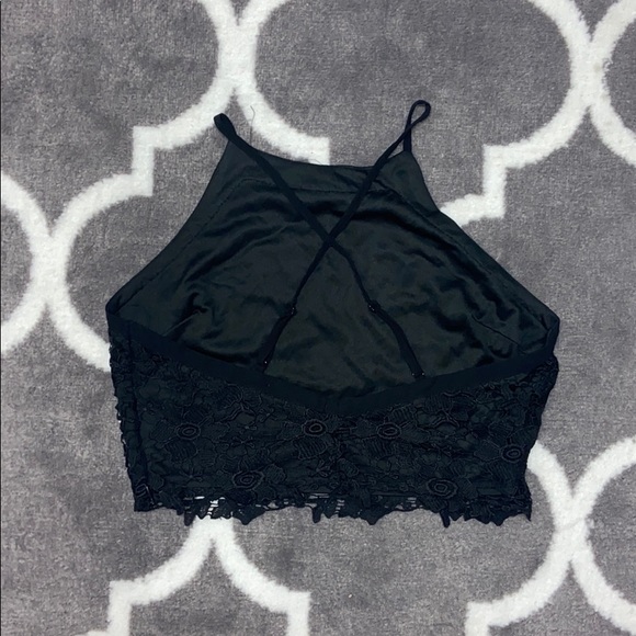 High neck lace crop top - Picture 2 of 2